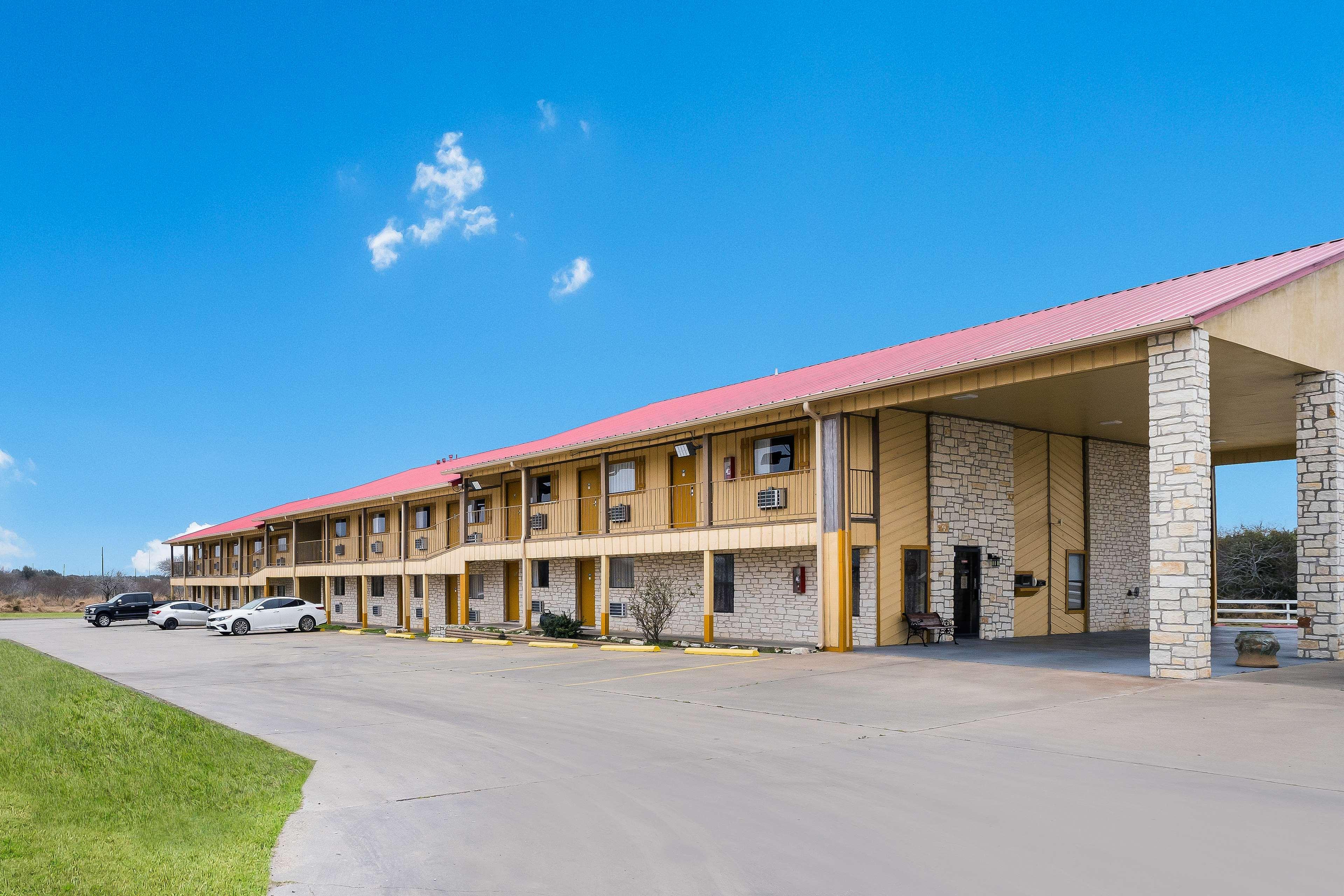 Americas Best Value Inn Refugio Extérieur photo